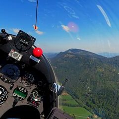 Flugwegposition um 11:56:04: Aufgenommen in der Nähe von Gemeinde Gratkorn, Gratkorn, Österreich in 1219 Meter